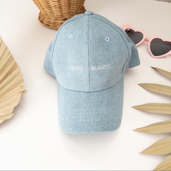 NWOT TRENDY CUTE CHAMBRAY NICKEL & QUARTZ LIGHT DENIM BASEBALL CAP - Picture 1 of 1